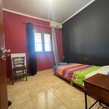 Elpida Apartment *